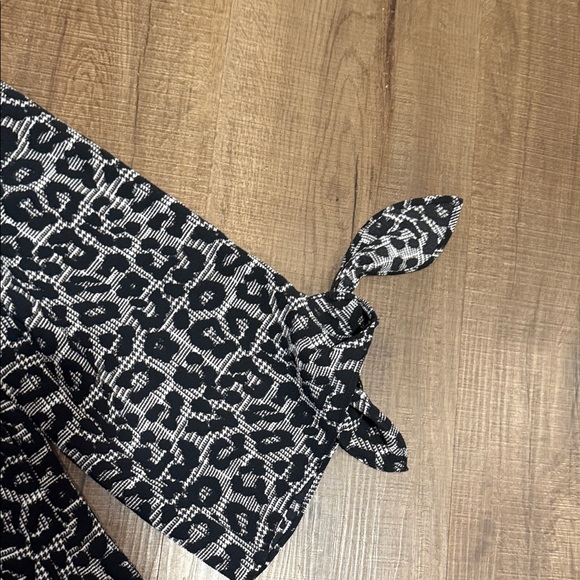 Michael Kors Black and Gray Leopard Print Blouse - Picture 5 of 9